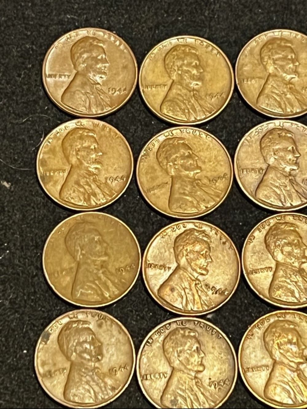 1944 D, 7 ea and 31  1944 no markings, Wheat Pennies, L’s on rim on a few